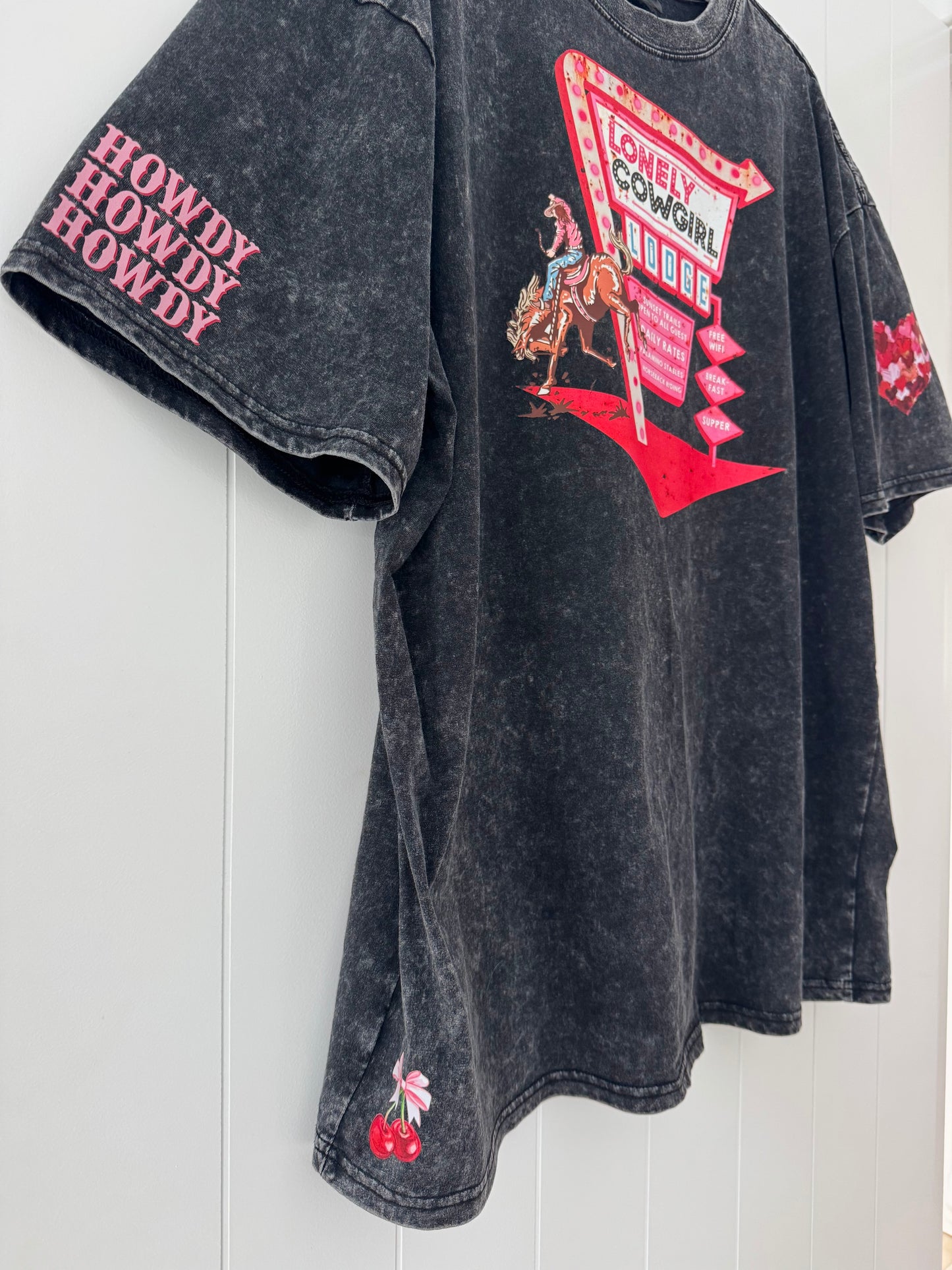 Enzyme Wash Tshirt - LONELY COWGIRLS