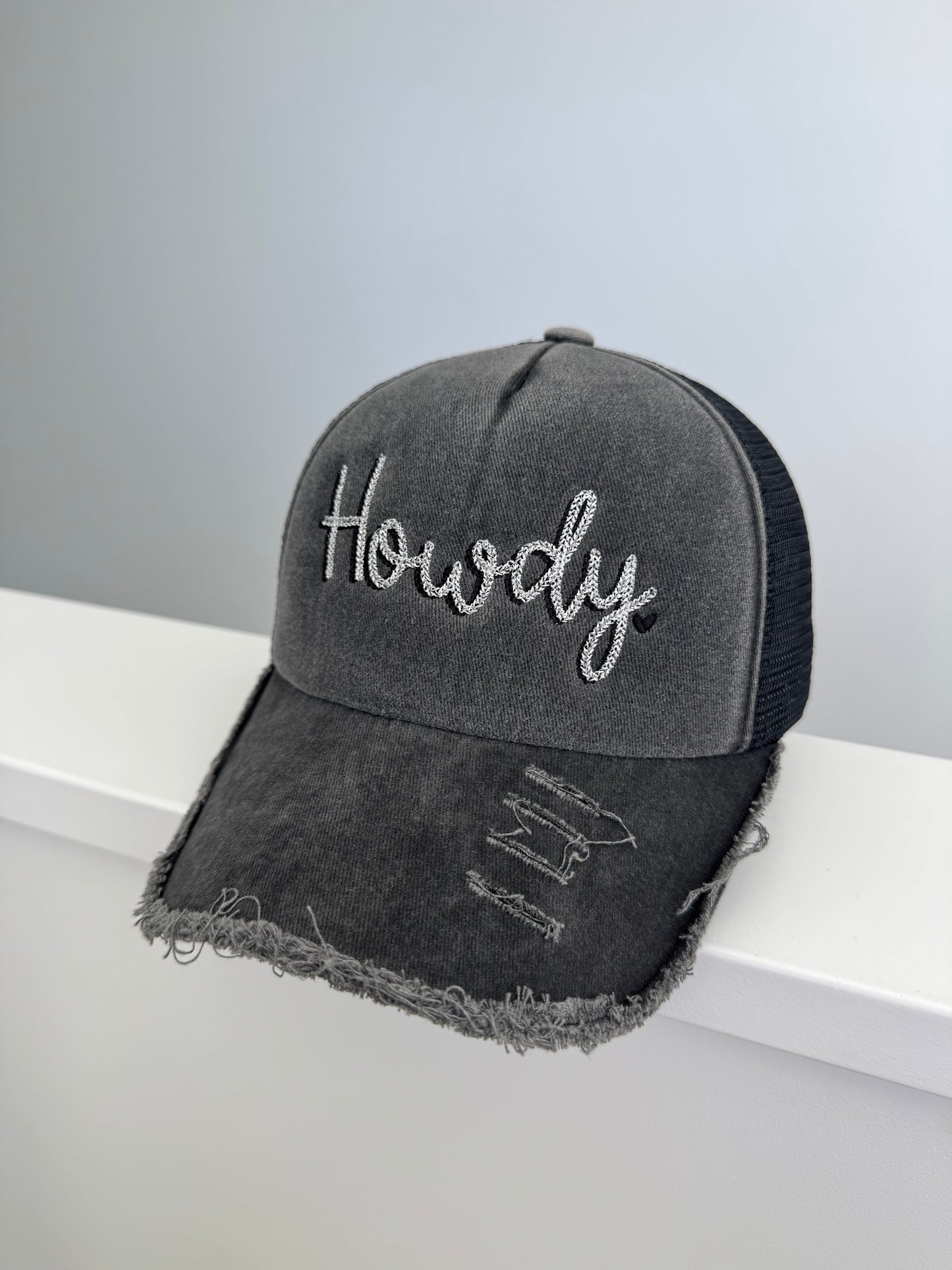 Embroidered Trucker Cap - CHAINSTITCH HOWDY Heart