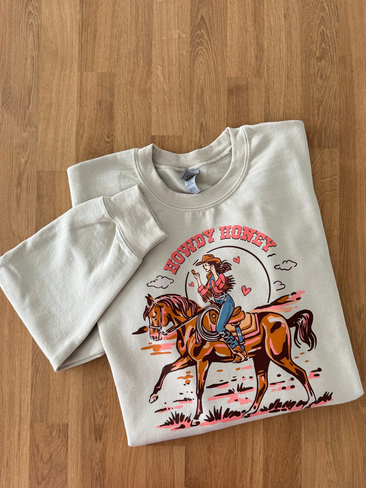 Long Sleeve Sweatshirt - HOWDY HONEY