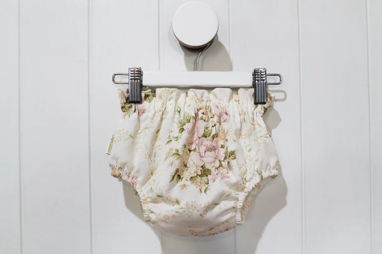 Bloomers - 00